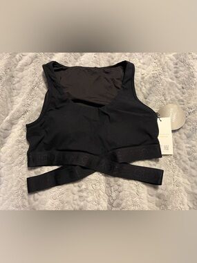 Black Cross-Strap Sports Bra/Top